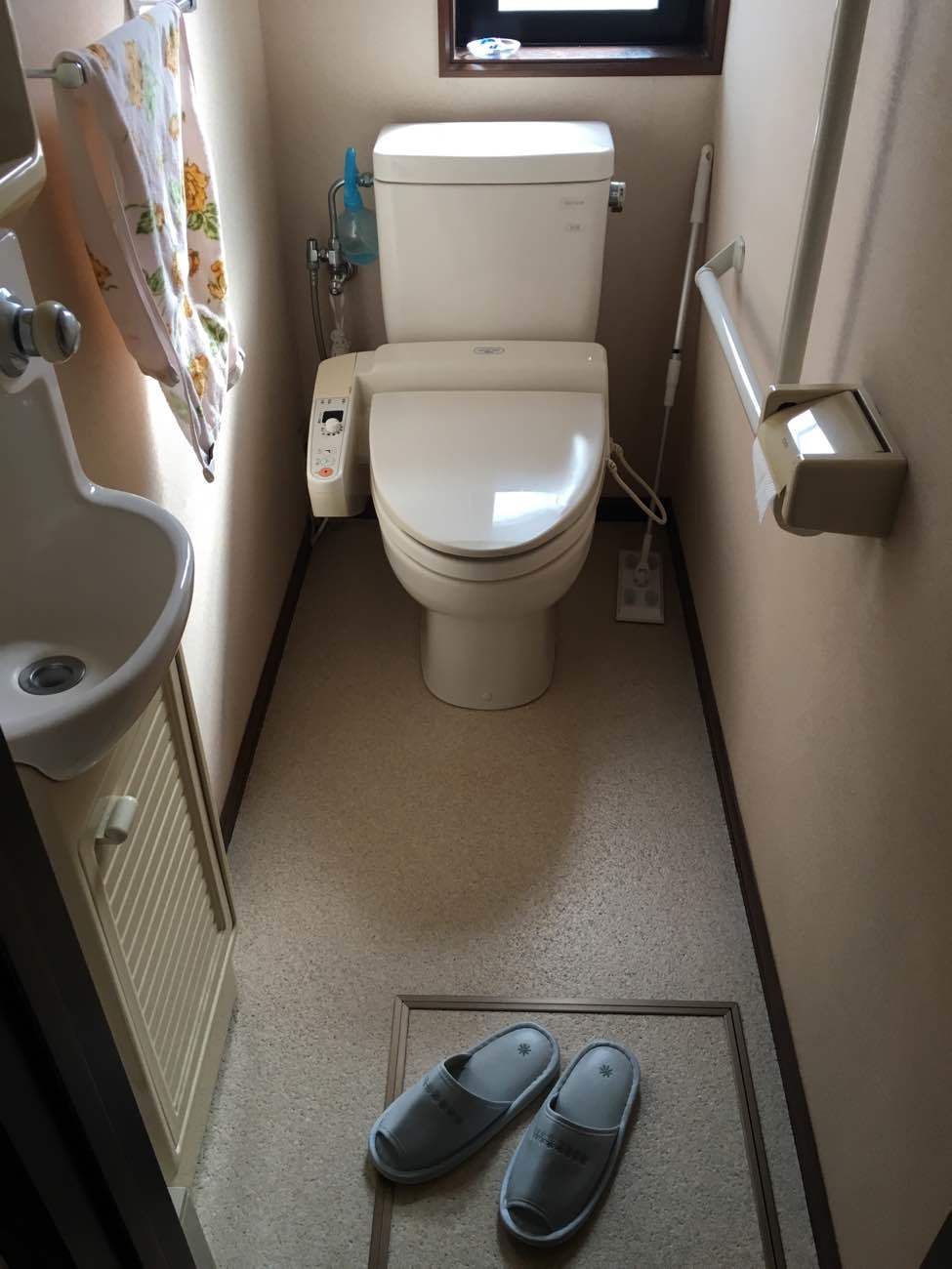 洗練されたシックな1階のトイレbefore