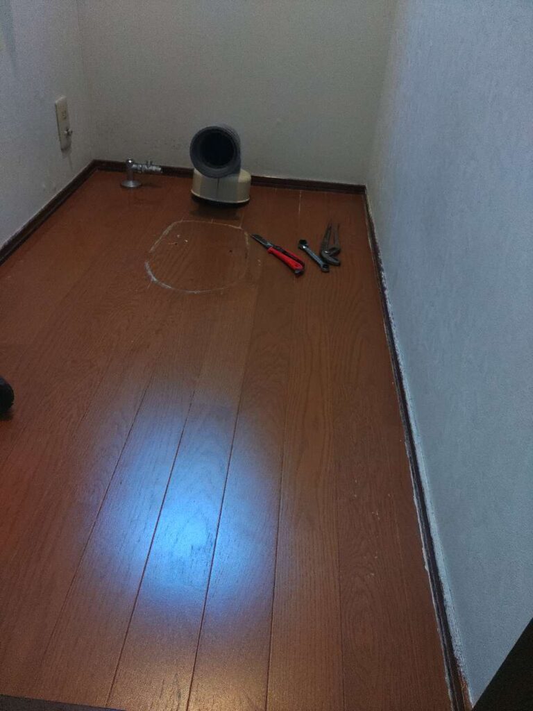 床にクッションフロアを張るデメリットをご説明の上作業させて頂きました。