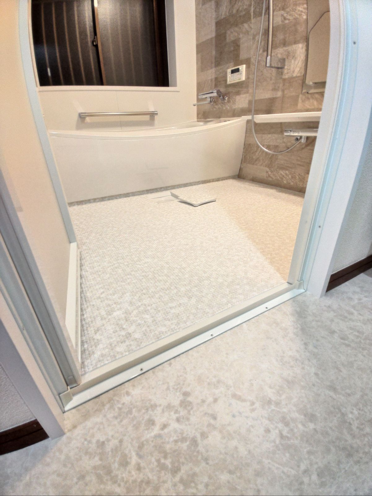 浴室ドアの段差を解消after