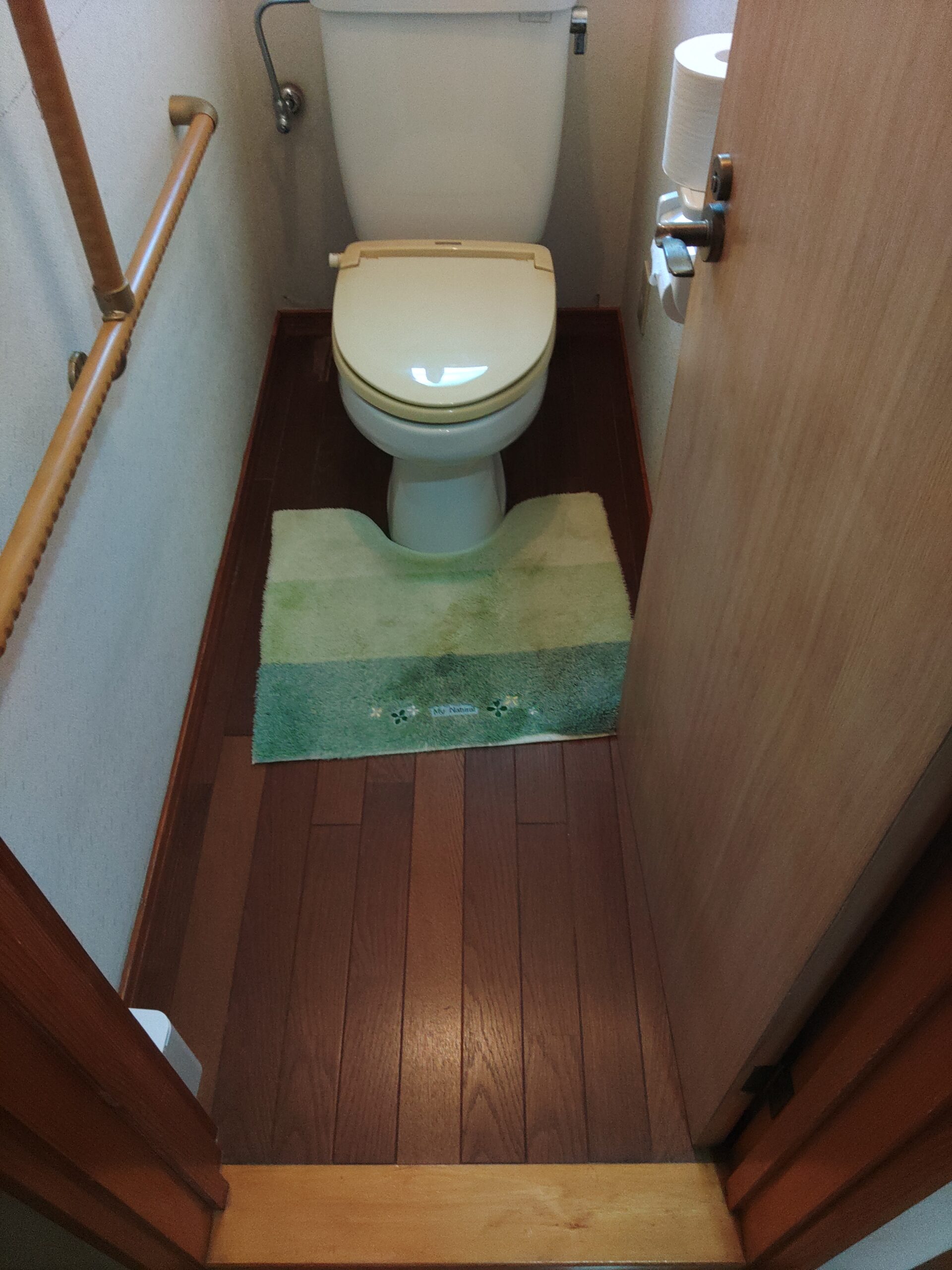 きっかけはフローリングの剥がれからbefore